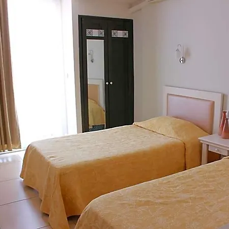 Vanilla Hotel 3*